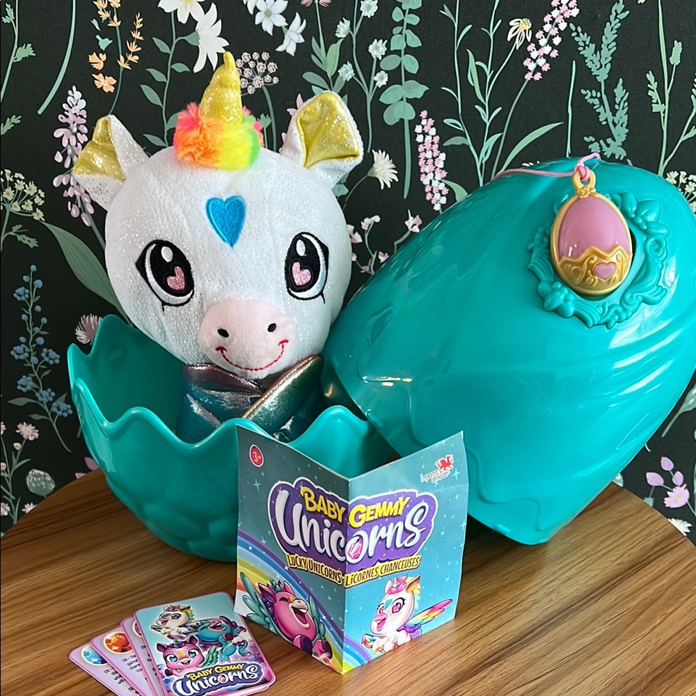 Baby Gemmy Unicorns Lucky 🍀 Unicorns!! Plush with magical light-up gem!!